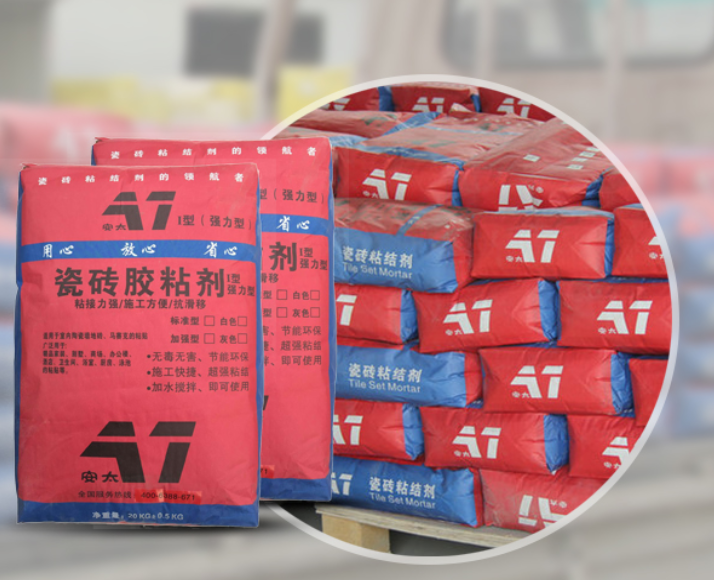 挤塑板应用范围广同时带动了挤塑板界面剂的火热，挤塑板厂家在生成过程中其实很注重细节，比如像安泰保温材料，他们公司生产的挤塑板界面剂有很好的附着效果，其独特配方及***添加剂能快速与挤塑板高密度表面相融合，同时在涂层表面形成有效亲和层，作为聚合物液态材料。